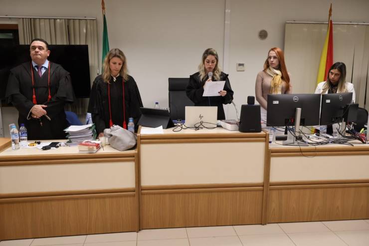 Comarca de Três de Maio emite matéria sobre júri que absolveu réus
